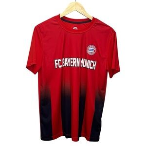 FC BAYERN MUNCHEN Men’s Size M Red Short Sleeve Tee